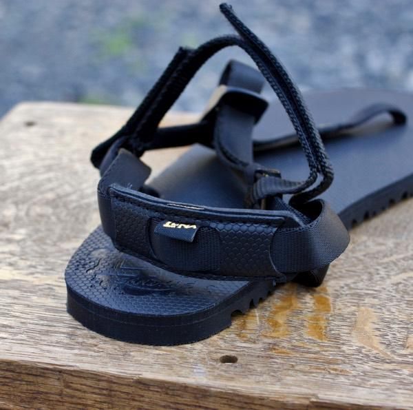 LUNA SANDALS   Oso Flaco 