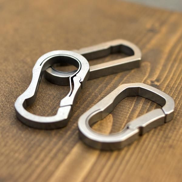 HANDGREY   チタンカラビナ