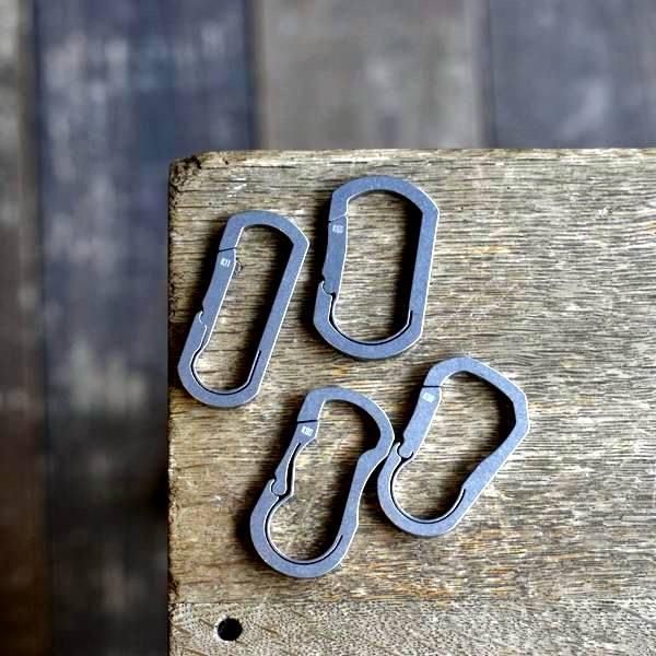 HANDGREY   チタンカラビナ