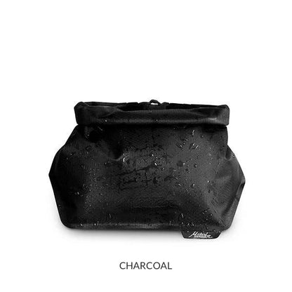 Matador フラットパック トイレタリーケース CHARCOAL