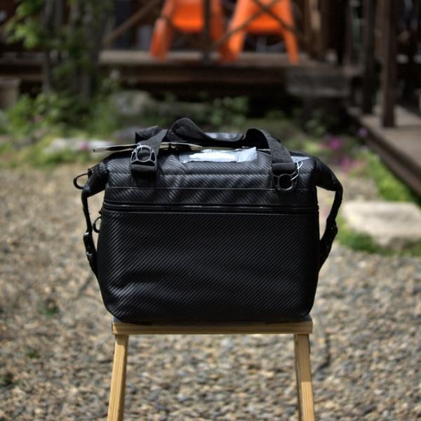 [店頭販売] AO Coolers  12パック カーボン ソフトクーラー