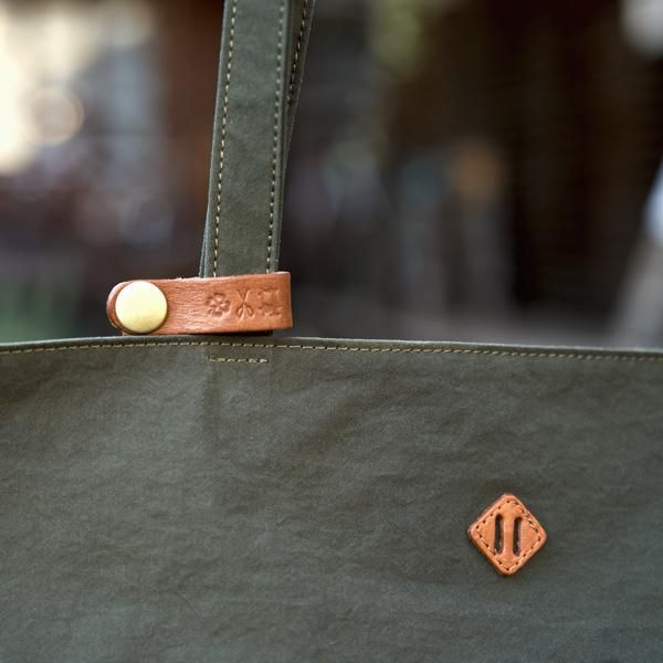 holo  Every Tote