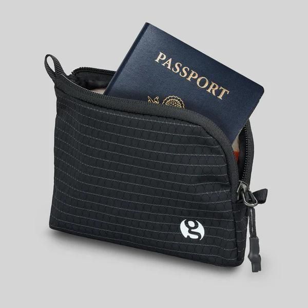 GOSSAMER GEAR  PassPorter