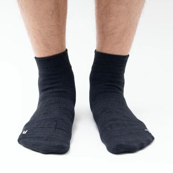 YUBI SOCKS Natural Shape Quarter Crew Axio Wool