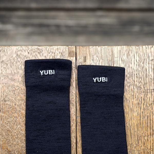 YUBI SOCKS  Natural Shape Crew Axio Wool